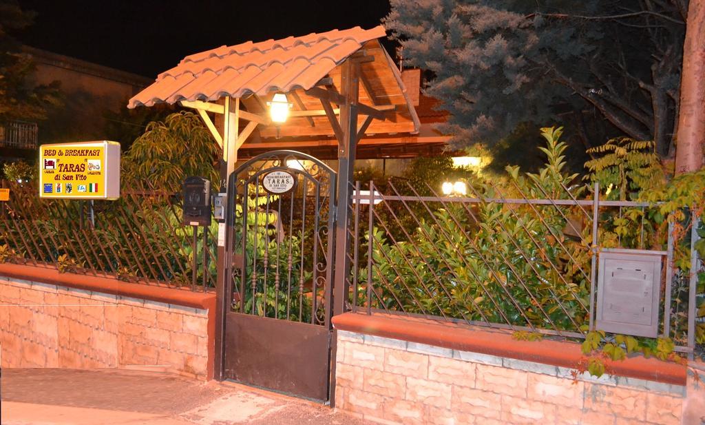B&B Taras Di San Vito Taranto Bagian luar foto